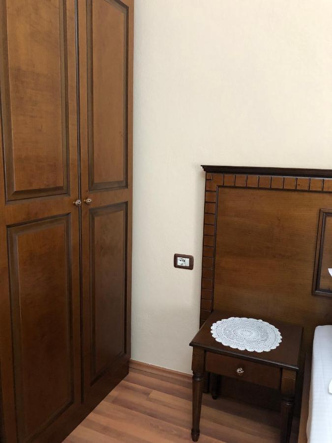Villa Garden Berat Bagian luar foto
