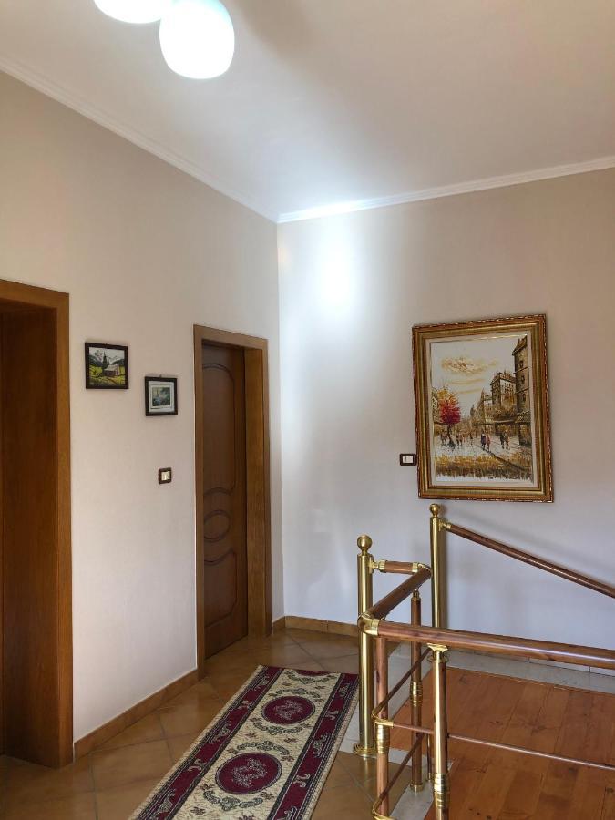 Villa Garden Berat Bagian luar foto