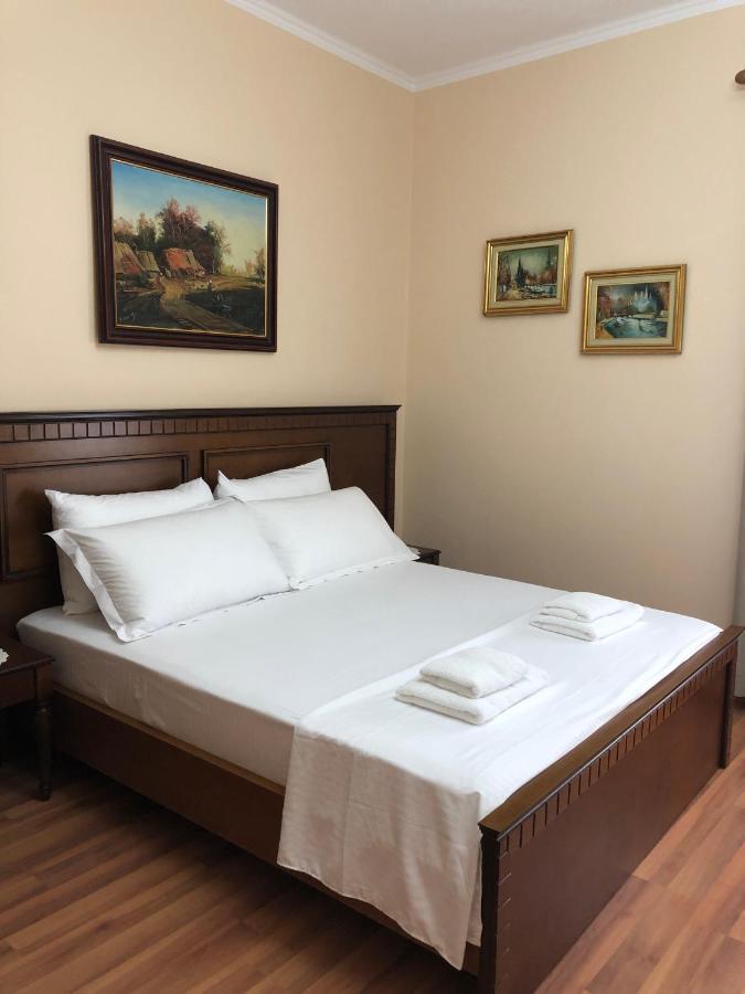 Villa Garden Berat Bagian luar foto