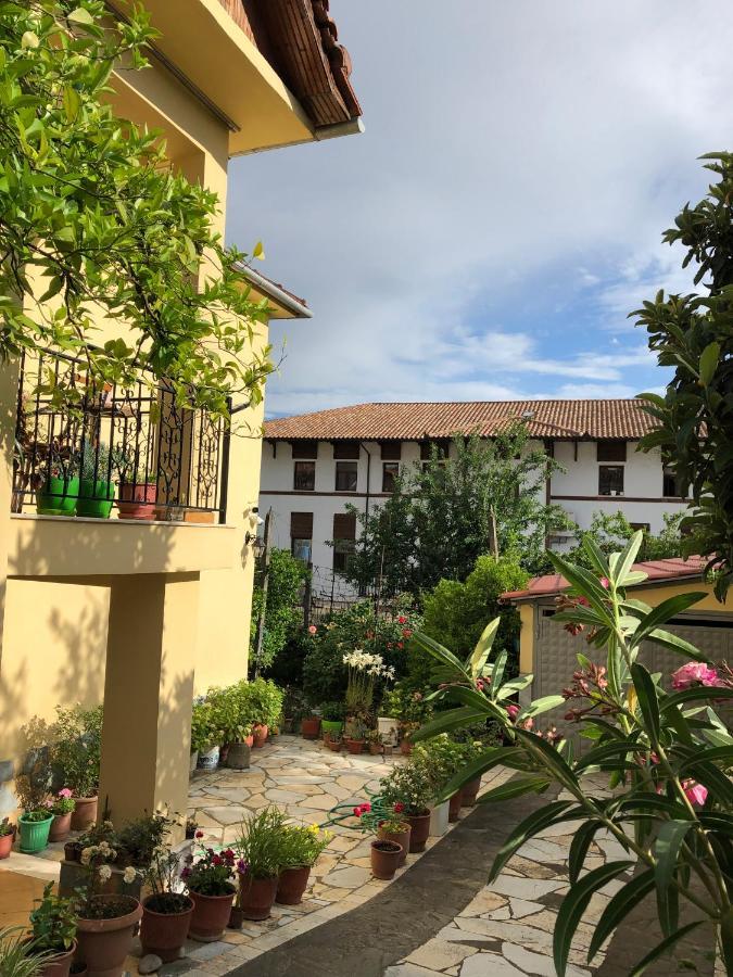 Villa Garden Berat Bagian luar foto