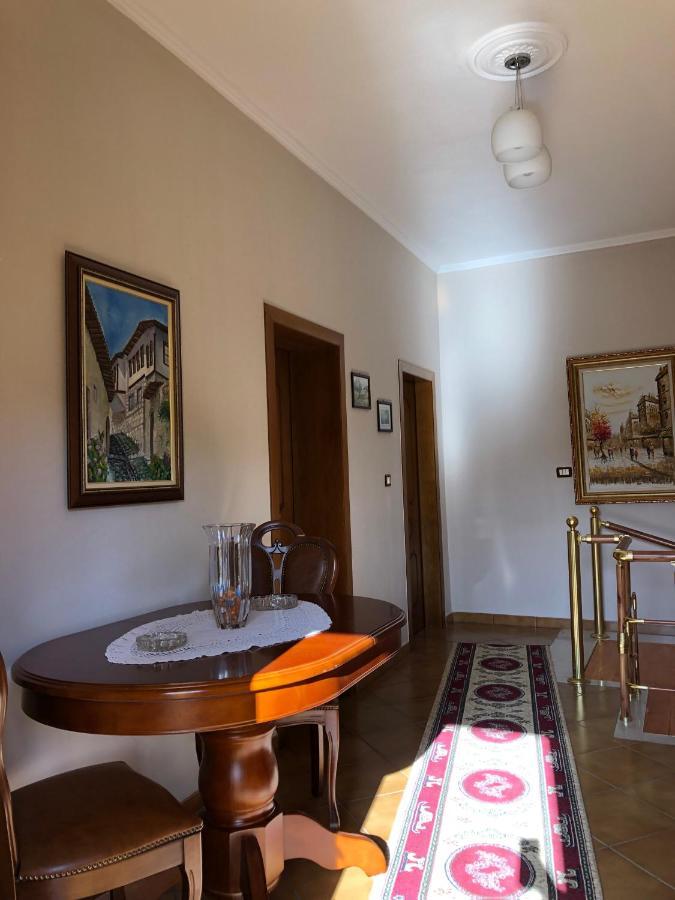 Villa Garden Berat Bagian luar foto