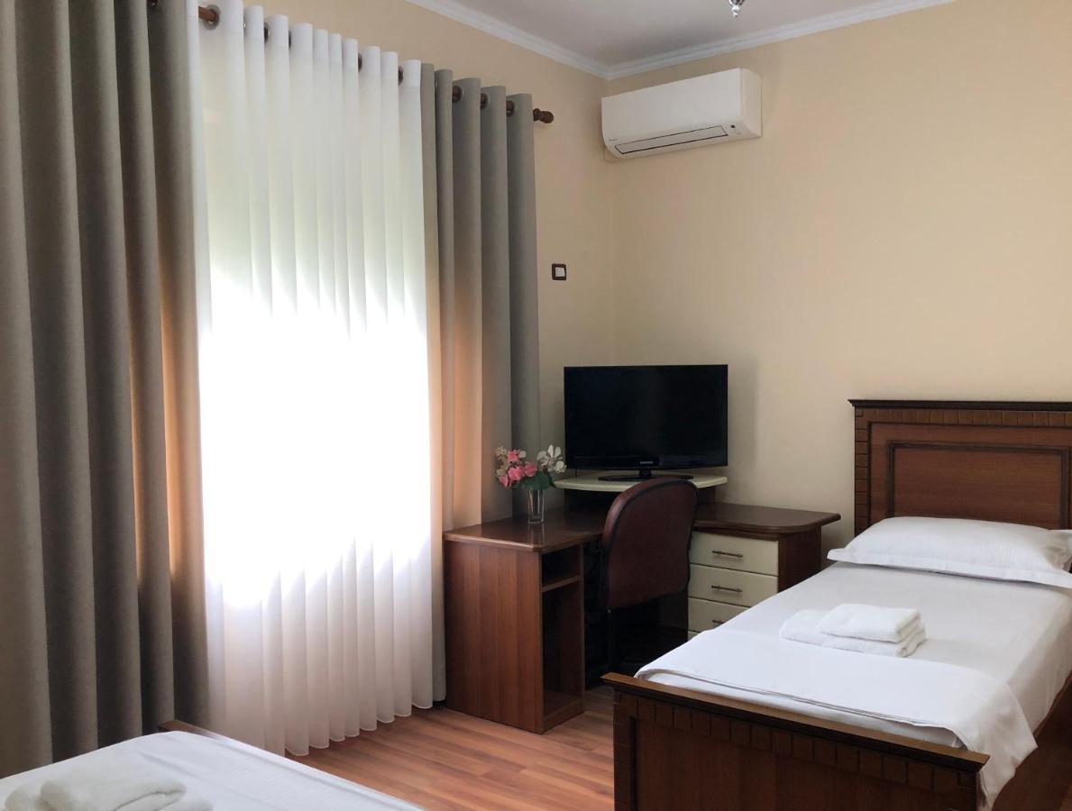 Villa Garden Berat Bagian luar foto